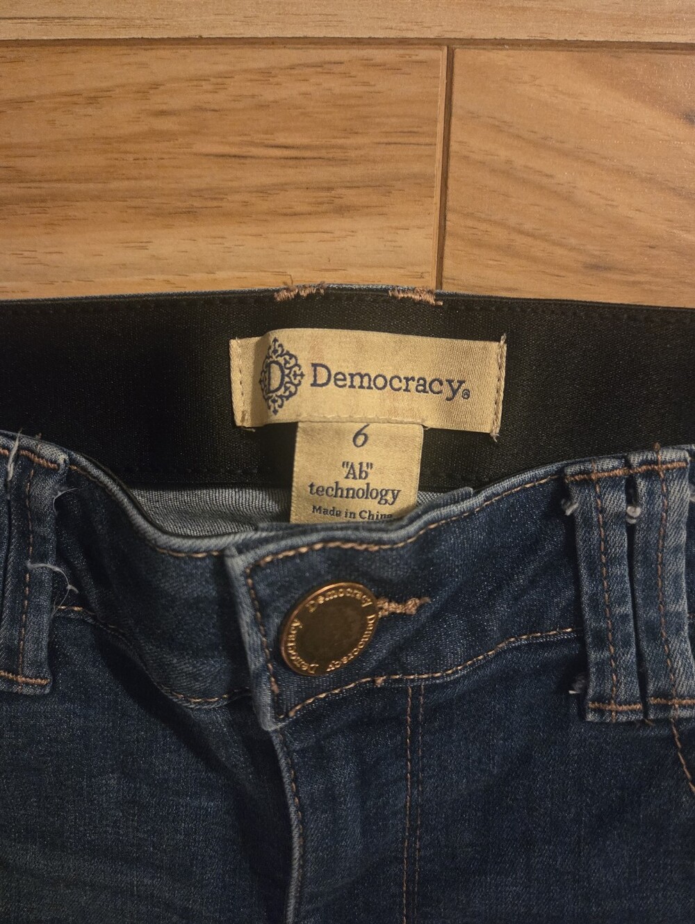 Democracy Ab Technology Jeans Size 6 Bootcut Stretch Distressed Medium Wash - Picture 5 of 9